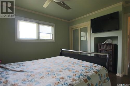 701 4Th Avenue, Raymore, SK - Indoor Photo Showing Bedroom