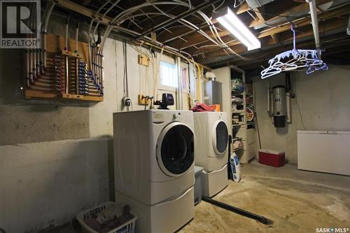 701 4Th Avenue, Raymore, SK - Indoor Photo Showing Laundry Room