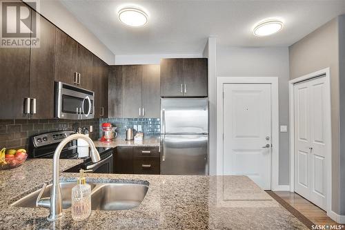 121 158 Pawlychenko Lane, Saskatoon, SK - Indoor Photo Showing Kitchen With Double Sink With Upgraded Kitchen
