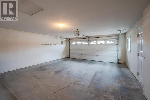 3333 South Main Street Unit# 127, Penticton, BC - Indoor Photo Showing Garage