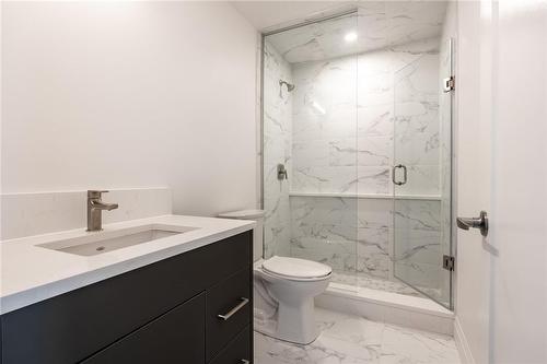 500 Brock Avenue|Unit #808, Burlington, ON - Indoor Photo Showing Bathroom