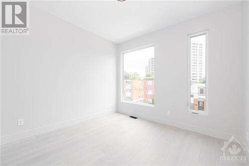 39-41 Laval Street, Ottawa, ON - Indoor Photo Showing Other Room