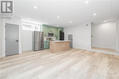 39-41 Laval Street, Ottawa, ON - Indoor Photo Showing Kitchen