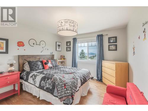 309 Tanager Drive, Kelowna, BC - Indoor Photo Showing Bedroom