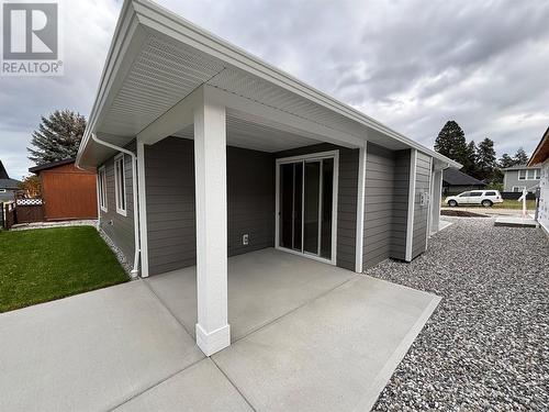 574 Meadowlark Avenue, Vernon, BC - Outdoor With Exterior