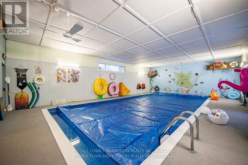 226 Angeline St N, Kawartha Lakes, ON - Indoor Photo Showing Other Room With In Ground Pool