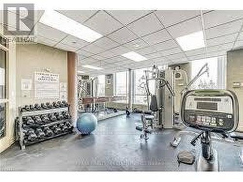702 - 2545 Erin Centre Boulevard, Mississauga, ON - Indoor Photo Showing Gym Room