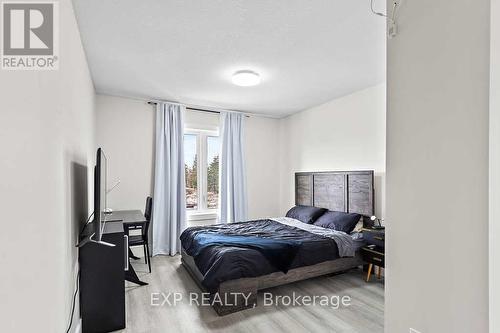 51 Elliott Street, Strathroy-Caradoc, ON - Indoor Photo Showing Bedroom