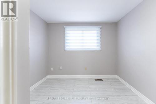 207 Montmorency Drive, Hamilton, ON - Indoor Photo Showing Other Room