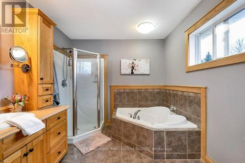 610 Wallace Avenue E, North Perth, ON - Indoor Photo Showing Bathroom