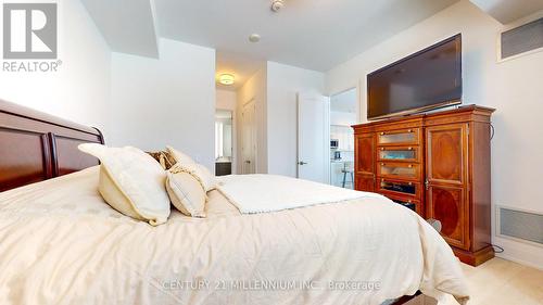 405 - 1 Hume Street, Collingwood, ON - Indoor Photo Showing Bedroom