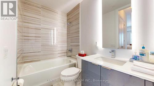 405 - 1 Hume Street, Collingwood, ON - Indoor Photo Showing Bathroom