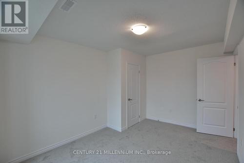201 Village Gate Dr E, Wasaga Beach, ON - Indoor Photo Showing Other Room