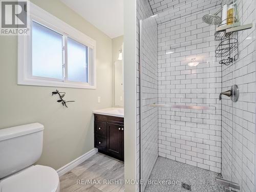 298 Leonard Dr, Orillia, ON - Indoor Photo Showing Bathroom