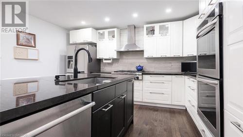 929 16Th Street W, Georgian Bluffs, ON - Indoor Photo Showing Kitchen With Upgraded Kitchen
