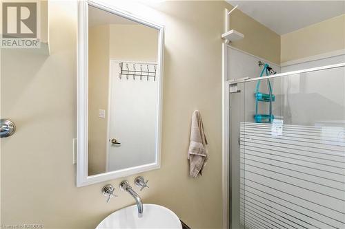 18 Cape Chin North Shore Road, North Bruce Peninsula, ON - Indoor Photo Showing Bathroom