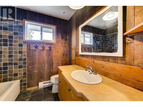 3481 Webber Road, West Kelowna, BC - Indoor Photo Showing Bathroom