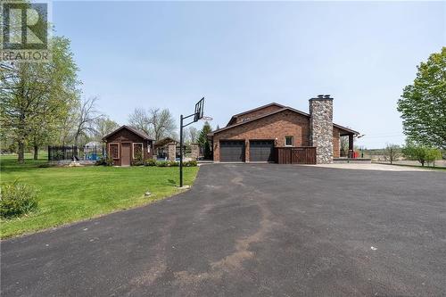 18521 County Road 19 Road, Cornwall, ON - Outdoor