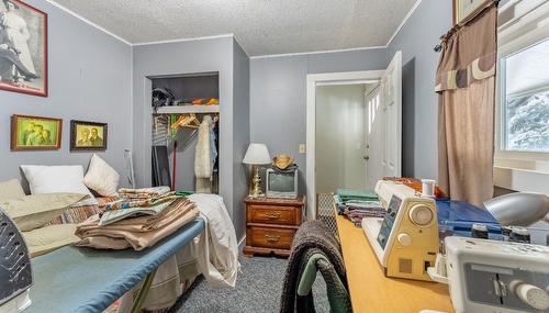 5394 Highway 3A, Wynndel, BC - Indoor Photo Showing Bedroom