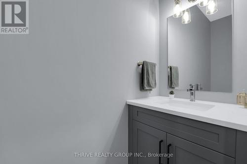3747 Somerston Crescent, London, ON - Indoor Photo Showing Bathroom