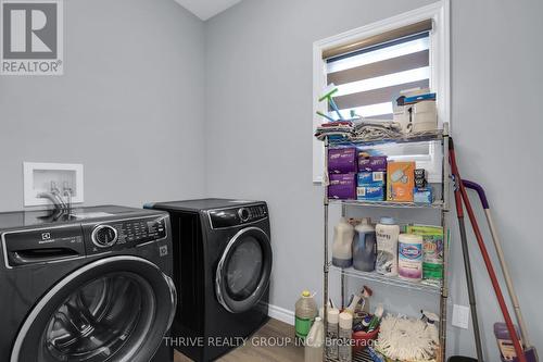 3747 Somerston Crescent, London, ON - Indoor Photo Showing Laundry Room