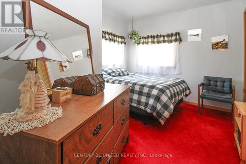 422 Gifford Dr, Smith-Ennismore-Lakefield, ON - Indoor Photo Showing Bedroom