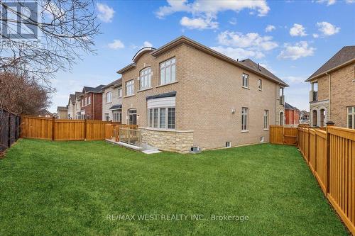 33 Morley Cres, Whitby, ON - Outdoor With Exterior