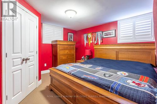 721 Courtland Pl, Burlington, ON - Indoor Photo Showing Bedroom
