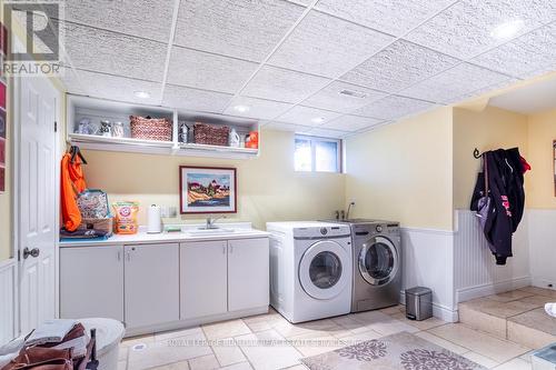 721 Courtland Pl, Burlington, ON - Indoor Photo Showing Laundry Room