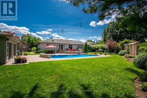 721 Courtland Pl, Burlington, ON - Outdoor With In Ground Pool With Backyard