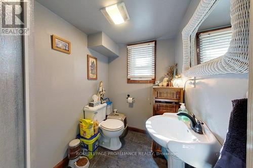 1151 Harlowe Road, North Frontenac, ON - Indoor Photo Showing Bathroom