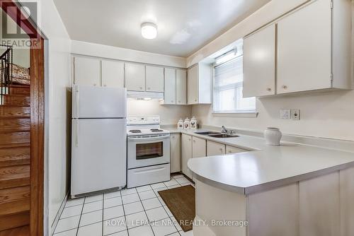 49 Graystone Gdns, Toronto, ON - Indoor Photo Showing Kitchen With Double Sink