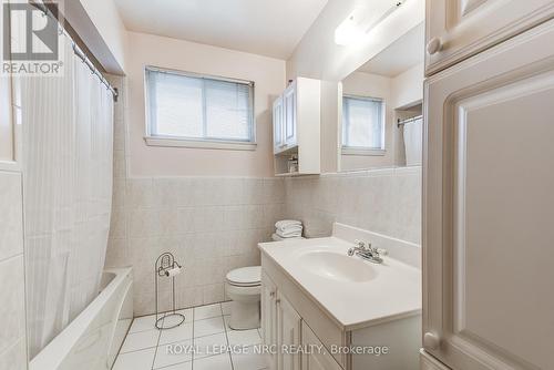 49 Graystone Gardens, Toronto, ON - Indoor Photo Showing Bathroom