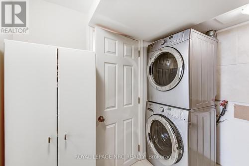 49 Graystone Gdns, Toronto, ON - Indoor Photo Showing Laundry Room