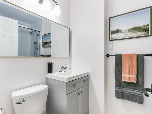 151 Cooper Pl, Parksville, BC - Indoor Photo Showing Bathroom