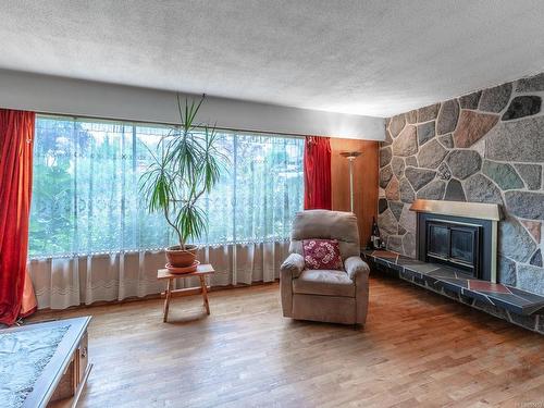 426/436 Wharton St, Nanaimo, BC - Indoor Photo Showing Living Room With Fireplace