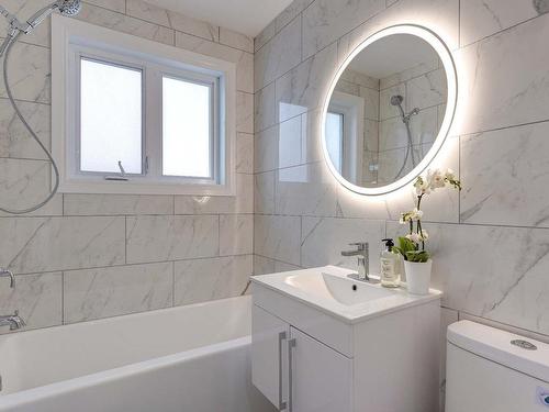 Salle de bains - 5910 Rue Arthur, Brossard, QC - Indoor Photo Showing Bathroom