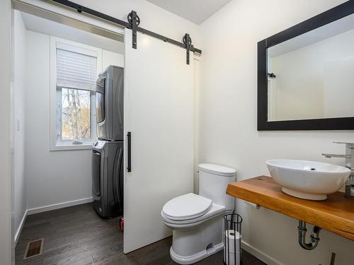 4-5400 Willow Drive, Vernon, BC - Indoor Photo Showing Bathroom