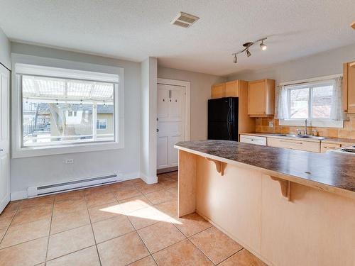 1083 Killarney Street, Penticton, BC - Indoor Photo Showing Kitchen