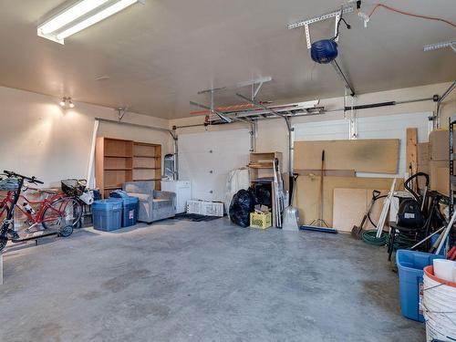 1083 Killarney Street, Penticton, BC - Indoor Photo Showing Garage