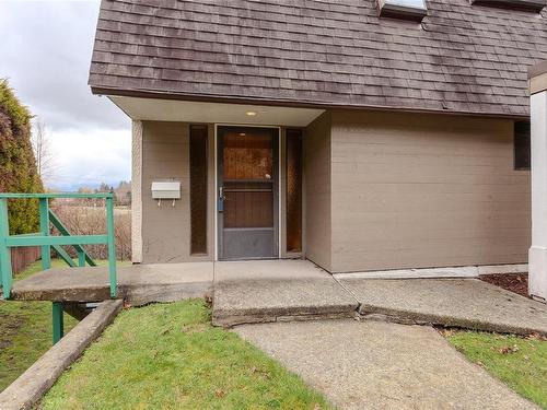 30-5951 Lakes Rd, Duncan, BC - Outdoor With Exterior