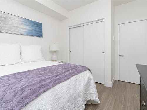 509-960 Reunion Ave, Langford, BC - Indoor Photo Showing Bedroom