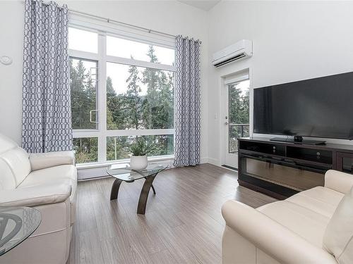 509-960 Reunion Ave, Langford, BC - Indoor Photo Showing Living Room