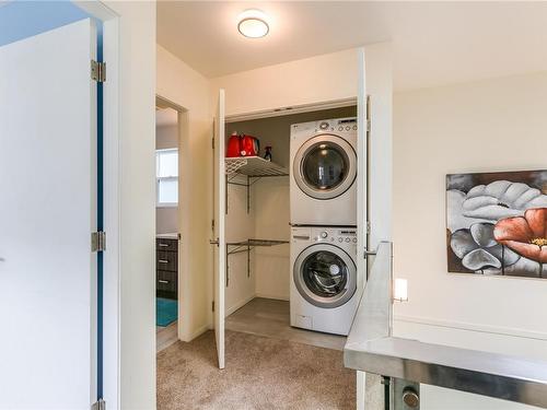 1020 Nelson St, Nanaimo, BC - Indoor Photo Showing Laundry Room