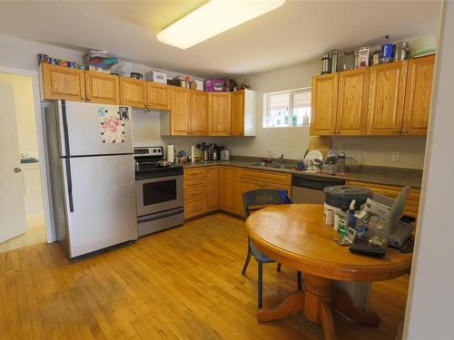 1803 Twin Peaks Rd, Port Mcneill, BC - Indoor Photo Showing Kitchen