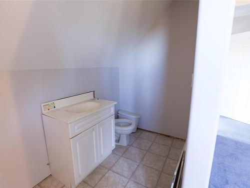 1803 Twin Peaks Rd, Port Mcneill, BC - Indoor Photo Showing Bathroom