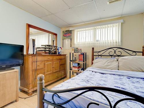 Bedroom - 5890 Av. Bienville, Brossard, QC - Indoor Photo Showing Bedroom