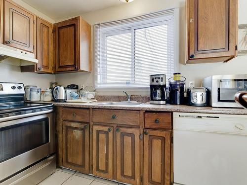 Kitchen - 5890 Av. Bienville, Brossard, QC - Indoor Photo Showing Kitchen