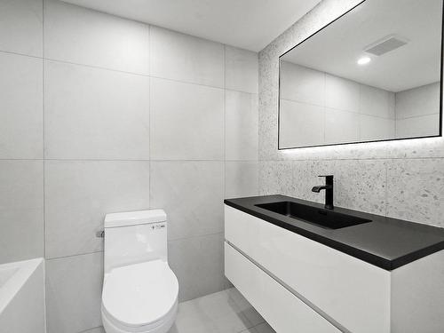 Bathroom - 205-6785 Crois. Korczak, Côte-Saint-Luc, QC - Indoor Photo Showing Bathroom