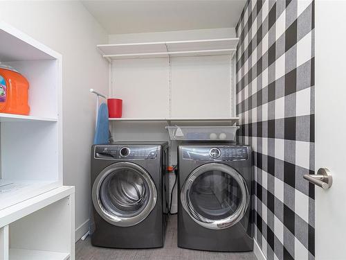 3471 Sparrowhawk Ave, Colwood, BC - Indoor Photo Showing Laundry Room
